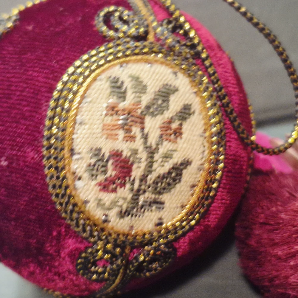 Vintage Burhundy Velvet Cross Stich Ball Red Bird Ornaments Hol8day Christmas - Picture 5 of 9